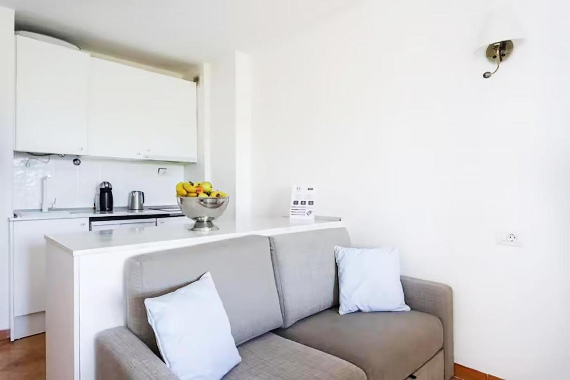לוס כריסטיאנוס Classbnb - Seafront Studio With Beach View In The Center Of Los Cristianos מראה חיצוני תמונה